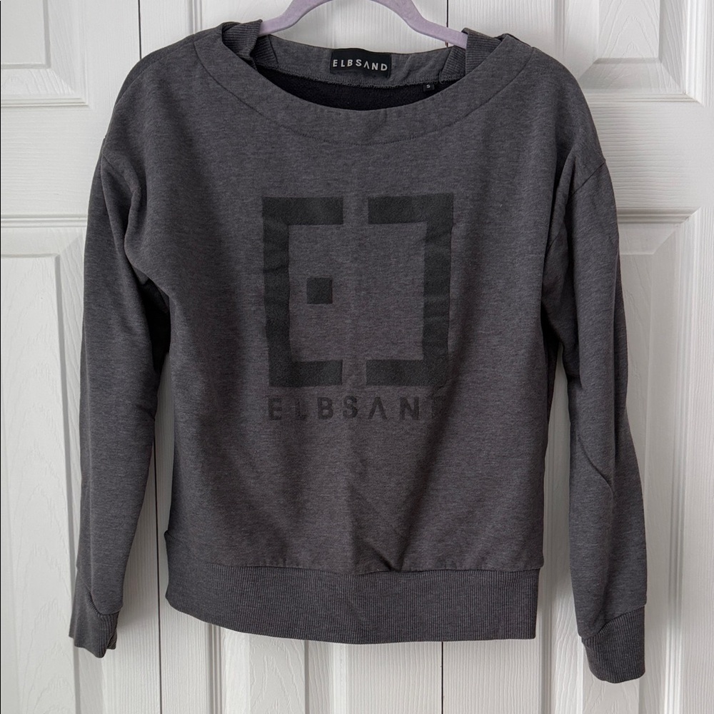 Women's Gray Sweatshirt